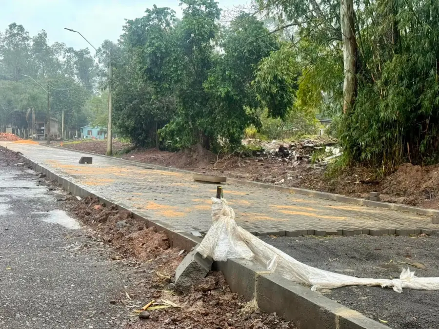Taquara investe em obras de infraestrutura viária em diferentes regiões do município